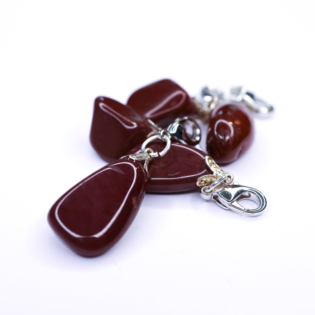 Hanger bedel edelsteen mokaiet rood journal Sieraad